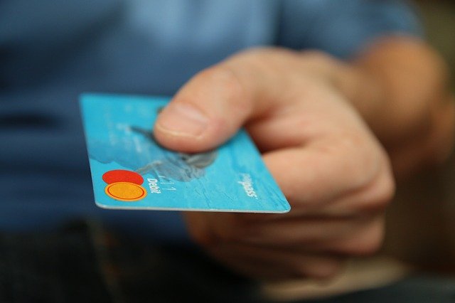 Jak zostają wykradzione nasze dane z kart bankowych?